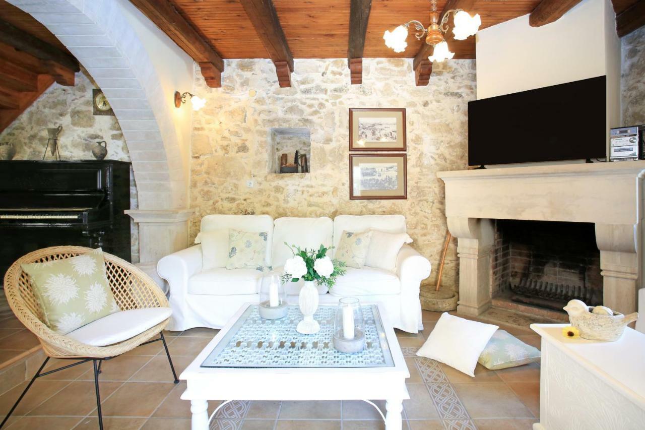 Villa Pasiphae Kamilári Kültér fotó
